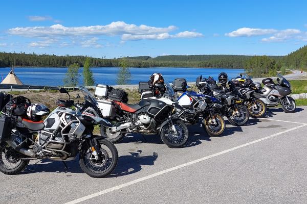 De motoren opgesteld aan de poolcirkel.