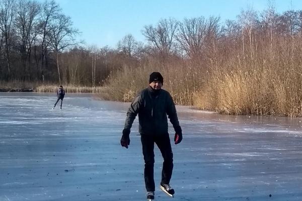 Schaatsen op natuurijs in Genk.